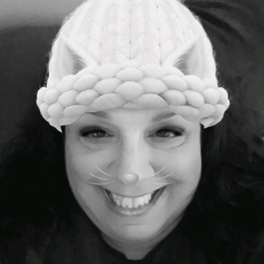 Meet your Posher, Holly